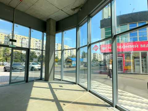 комерційна за адресою Ревуцького вул., 12/1
