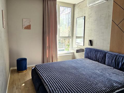 квартира за адресою Салютна вул., 2к18
