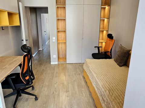 квартира за адресою Салютна вул., 2к18