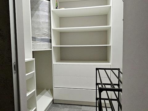 квартира за адресою Салютна вул., 2к18