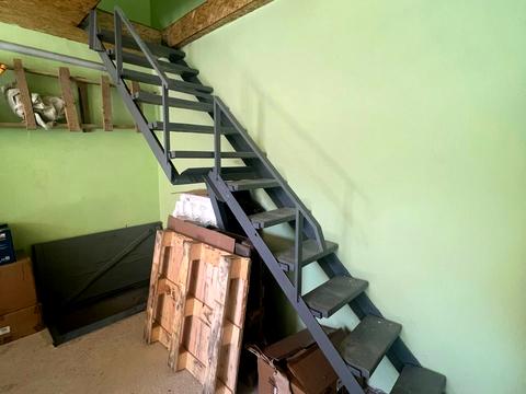 паркомісце за адресою Олександра Довженка вул., 9-Б