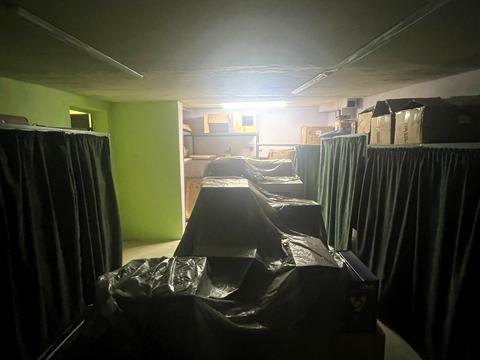 паркомісце за адресою Олександра Довженка вул., 9-Б