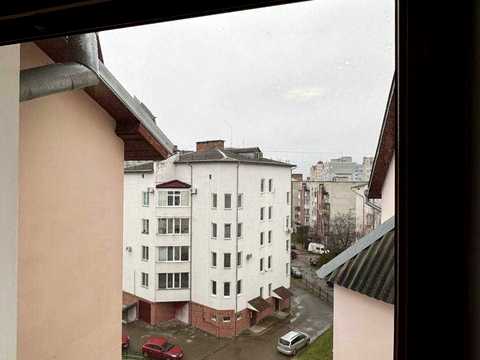 квартира за адресою В'ячеслава Чорновола вул. (), 18