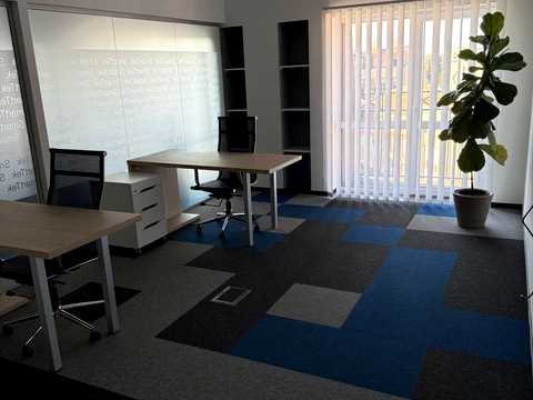 комерційна за адресою Героїв УПА вул., 71