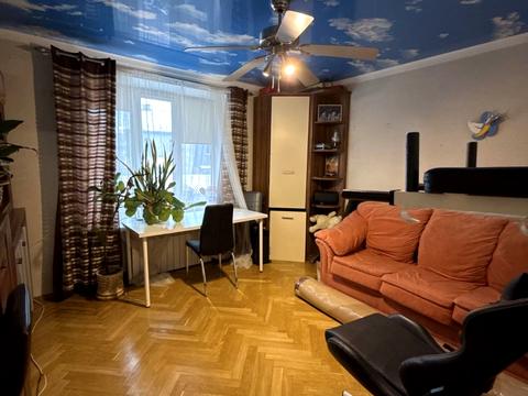 квартира по адресу Строителей ул., 11