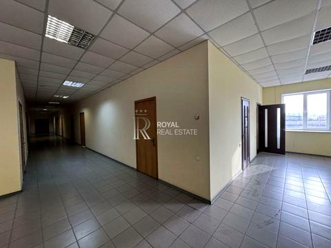 комерційна за адресою Київ, Вінстона Черчилля вул. (Червоноткацька), 42-Д