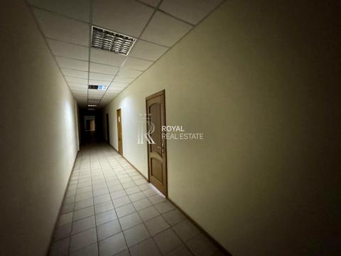 комерційна за адресою Київ, Вінстона Черчилля вул. (Червоноткацька), 42-Д