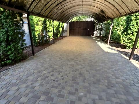 будинок за адресою Михайла Комарова вул., 146