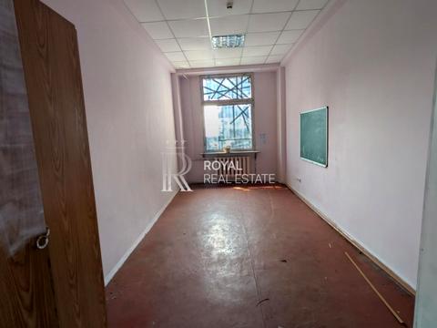 комерційна за адресою Межигірського Спаса вул., 6