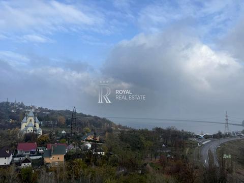 комерційна за адресою Межигірського Спаса вул., 6