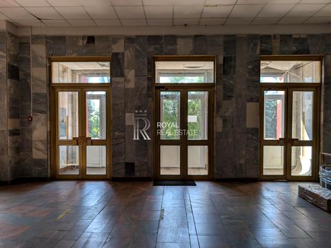 комерційна за адресою Межигірського Спаса вул., 6