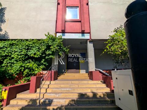 комерційна за адресою Межигірського Спаса вул., 6