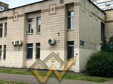 комерційна за адресою Милославська вул., 33