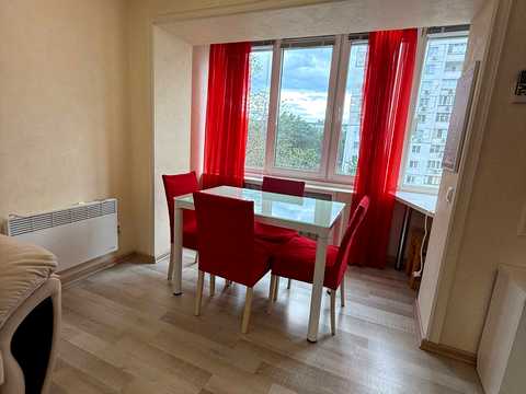 квартира за адресою Мілютенка вул., 28