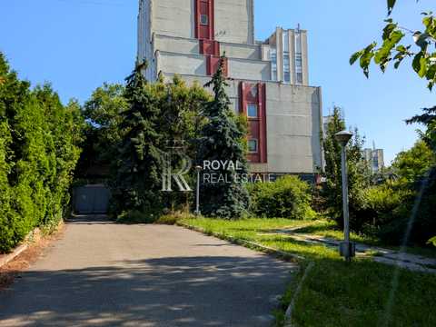 комерційна за адресою Межигірського Спаса вул., 6
