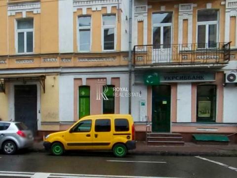 комерційна за адресою Велика Житомирська вул., 26
