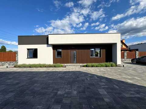 будинок за адресою Центральна вул., 5