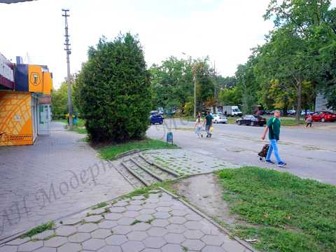 коммерческая по адресу Лесопарковская ул., 7а