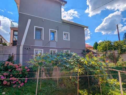 будинок за адресою Чернівці, Нескорених вул. (Краснодарська), 5