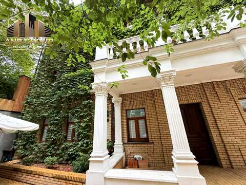 коммерческая по адресу Жилянская ул., 72