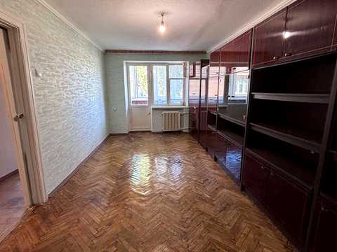 квартира за адресою Кирило-Мефодіївська вул., 7