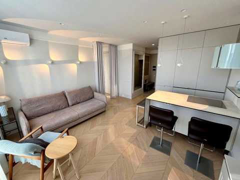 квартира по адресу Салютная ул., (Будинок 02301-02303)