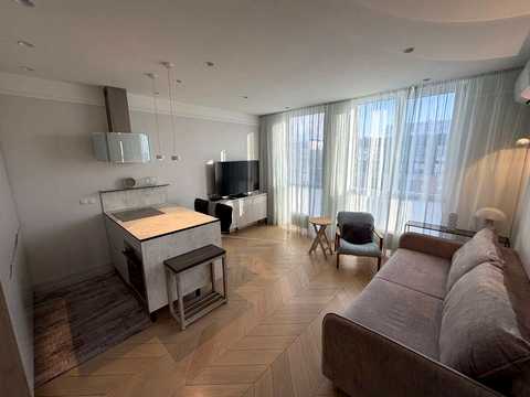 квартира по адресу Салютная ул., (Будинок 02301-02303)