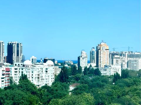 квартира за адресою Геранієва вул., 8