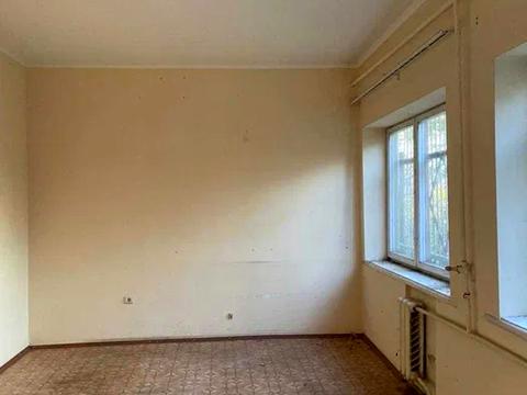 комерційна за адресою Заводська вул., 10