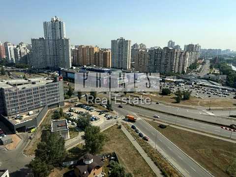 квартира за адресою Дніпровська набережна вул., 18-А