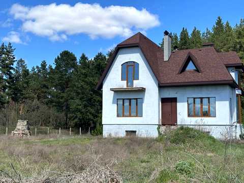 будинок за адресою с. Жереб'ятин (Жовтневе), Центральна, 56