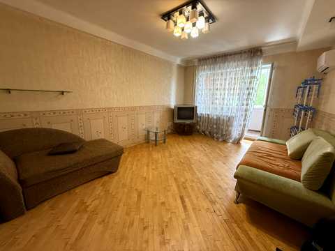 квартира за адресою Українська вул., 34