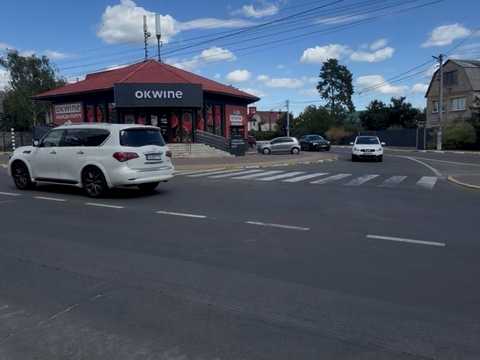комерційна за адресою Соборна вул., 41