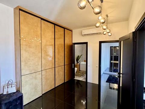 квартира по адресу Вице-адмирала Азарова ул. (Вице-адмирала Азарова), 8а