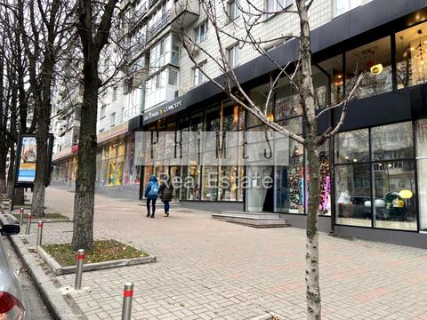 коммерческая по адресу Леси Украинки бульв., 20/22
