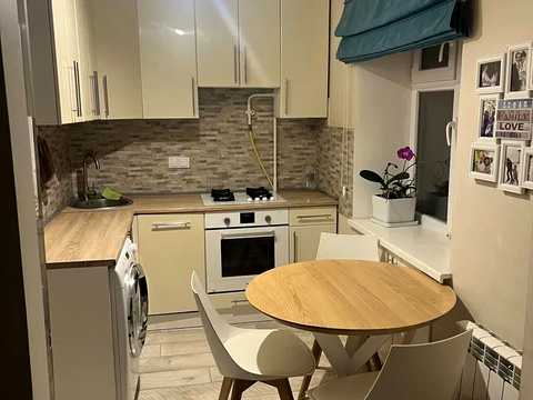 квартира за адресою Почайнинська вул., 57/59