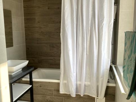 будинок за адресою Генерала Удовиченка вул. (Паризької Комуни), 125