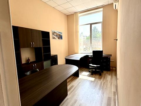 комерційна за адресою Незалежності вул. (Армійська), 11