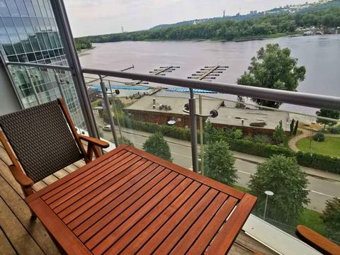 квартира за адресою Раїси Окіпної вул., 18
