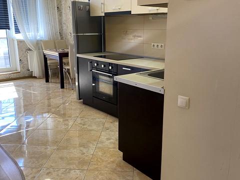 квартира за адресою Перлинна вул., 3
