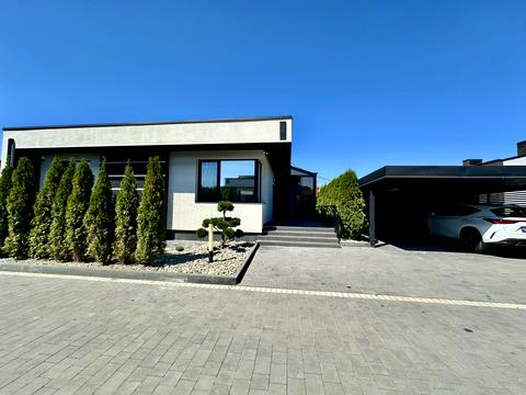 будинок за адресою с. Зубра, Петра Дорошенка вул., 75