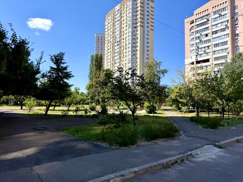 квартира за адресою Вишняківська вул., 1