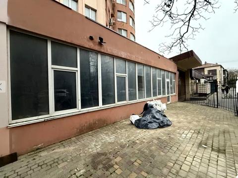 комерційна за адресою Лігінська вул., 15