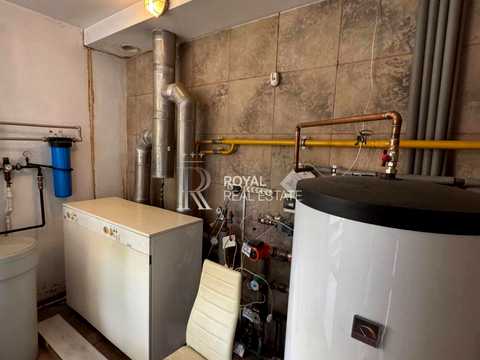 комерційна за адресою Редутна вул., 58