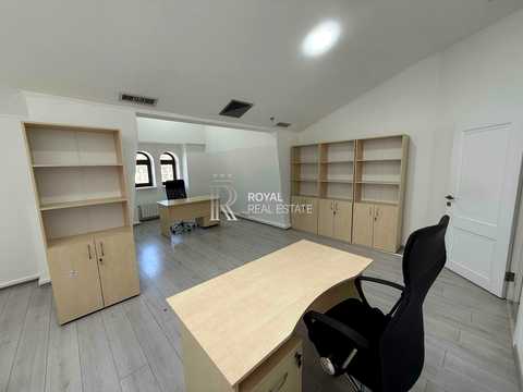 комерційна за адресою Басейна вул., 3/2