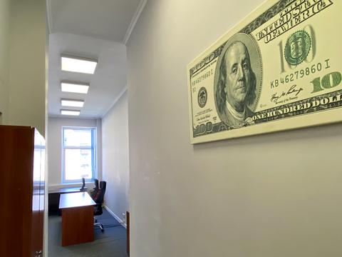 комерційна за адресою Еспланадна вул., 2