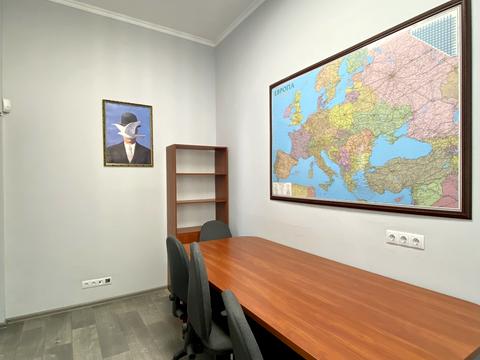 комерційна за адресою Еспланадна вул., 2