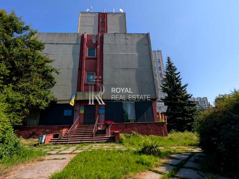 комерційна за адресою Межигірського Спаса вул., 6