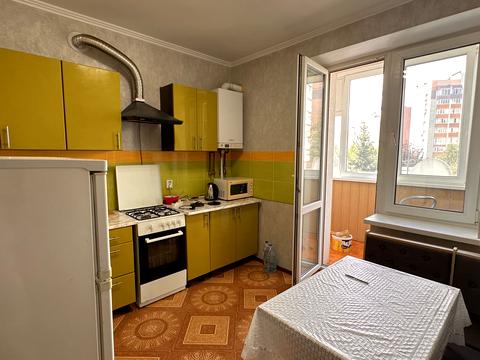 квартира за адресою Зодчих вул., 40