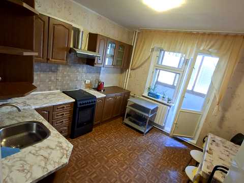 квартира за адресою Ревуцького вул., 42